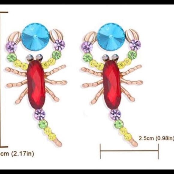 ✨Betsey Johnson stunning rare rhinestone scorpion studs ✨ - Picture 3 of 3